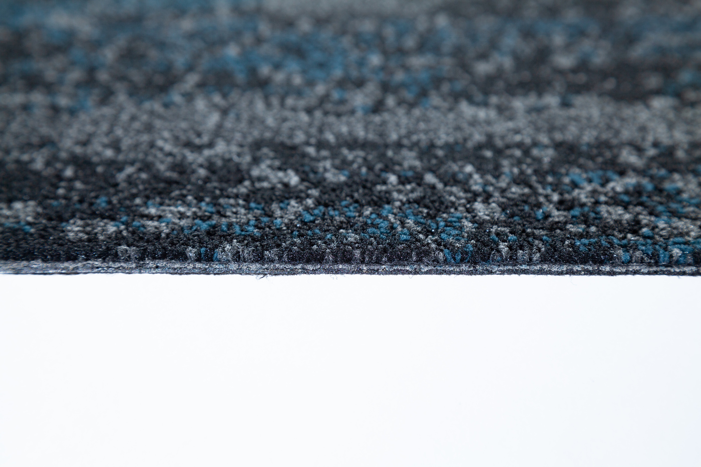 Ковровая плитка Associated Weavers Marathon Tile цвет 97 1000×250×6